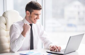 29+Iowa-Web-Designer